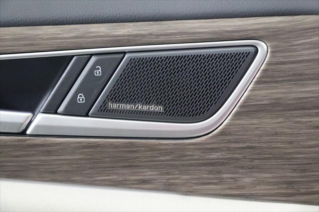 new 2025 Volkswagen Atlas car, priced at $52,964