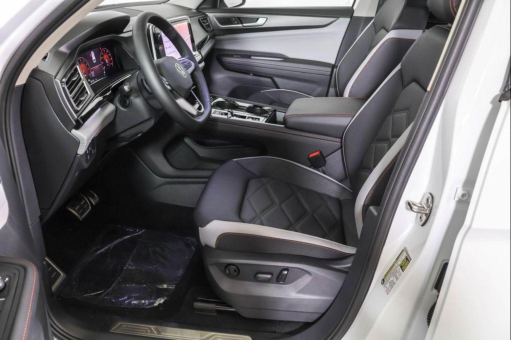 new 2025 Volkswagen Atlas car, priced at $41,100