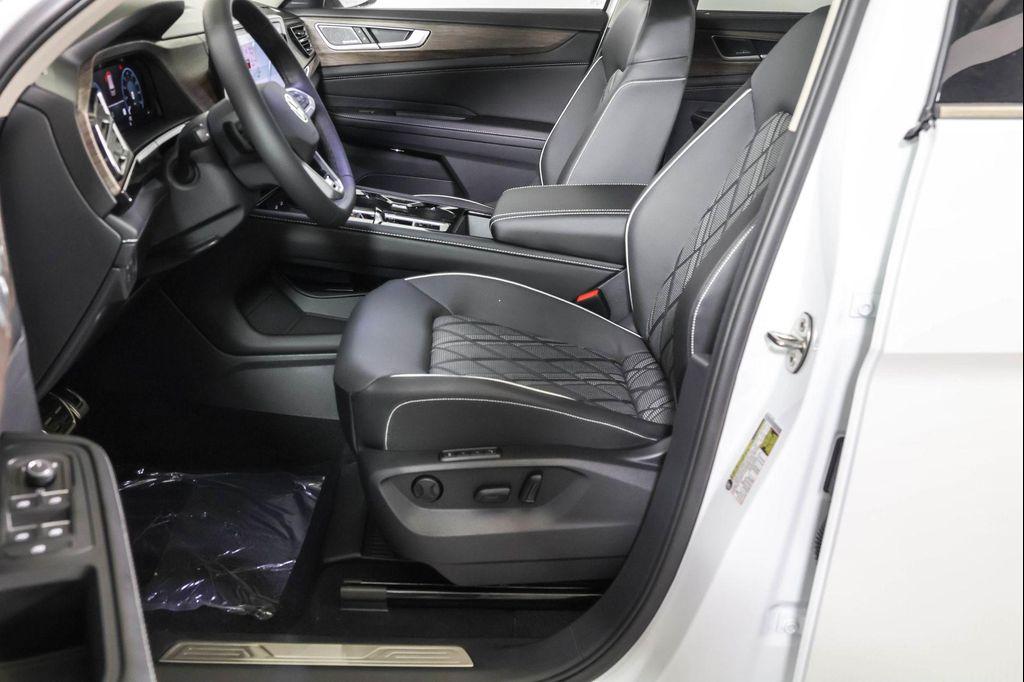 new 2026 Volkswagen Atlas car, priced at $54,716