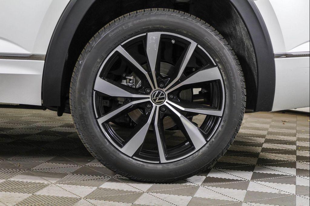 new 2026 Volkswagen Atlas car, priced at $54,716