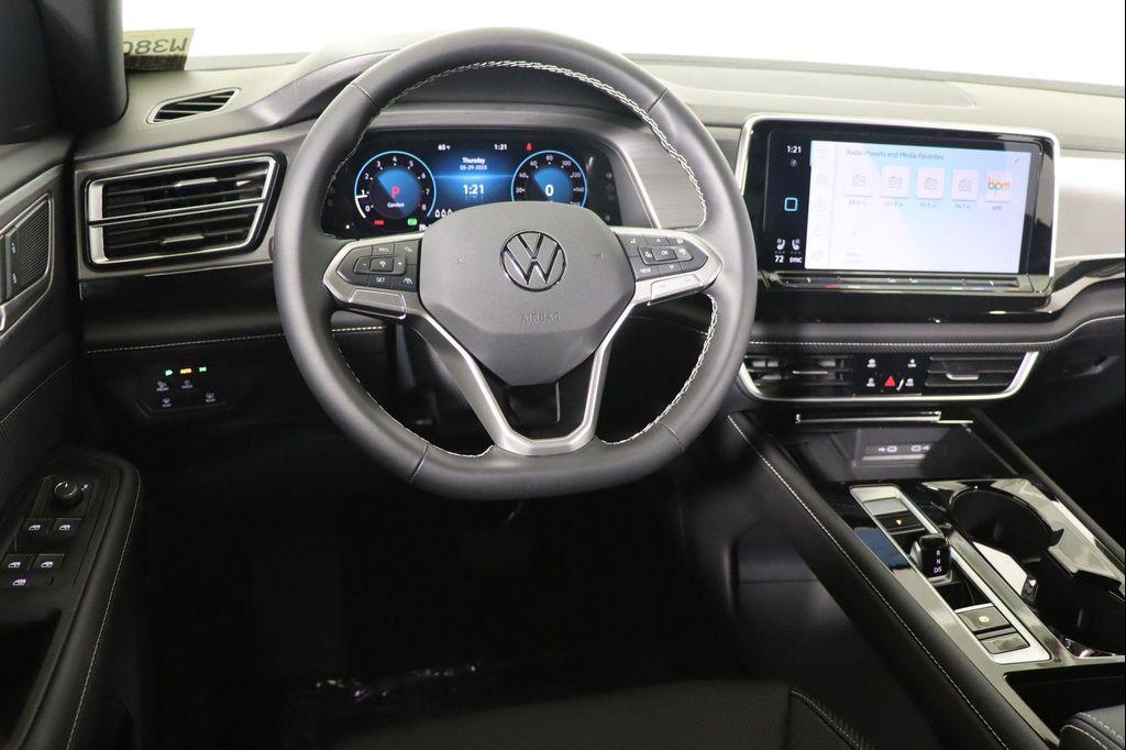 new 2025 Volkswagen Atlas Cross Sport car, priced at $38,505