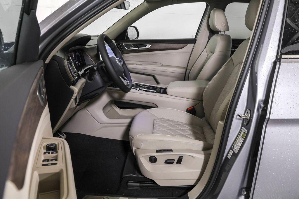 new 2026 Volkswagen Atlas car, priced at $54,091