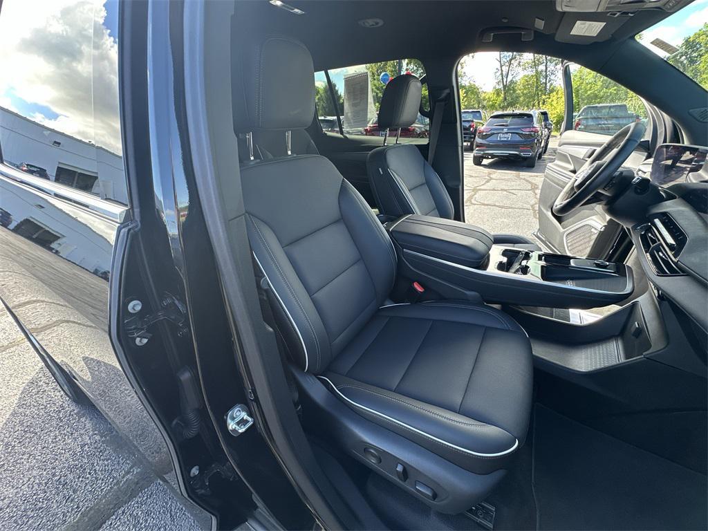 used 2025 Buick Enclave car, priced at $44,999
