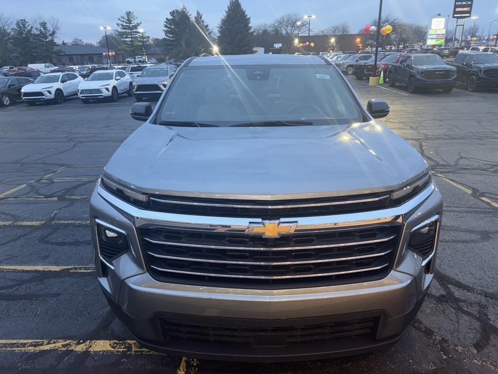 used 2025 Chevrolet Traverse car, priced at $36,433
