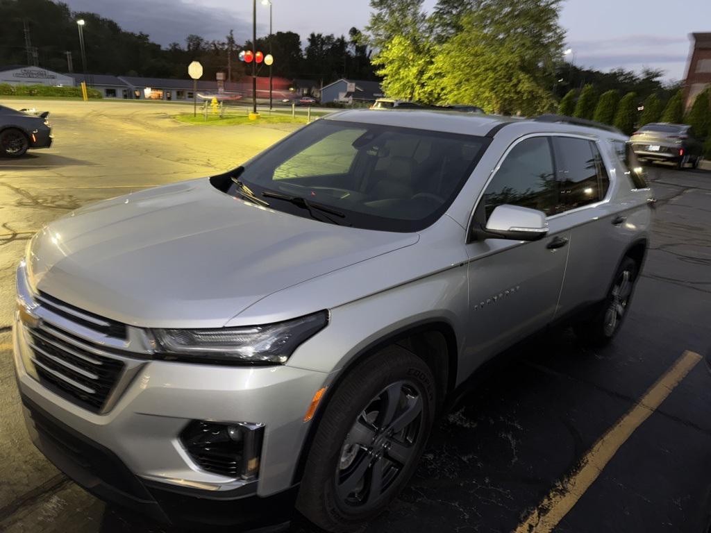used 2022 Chevrolet Traverse car, priced at $31,723