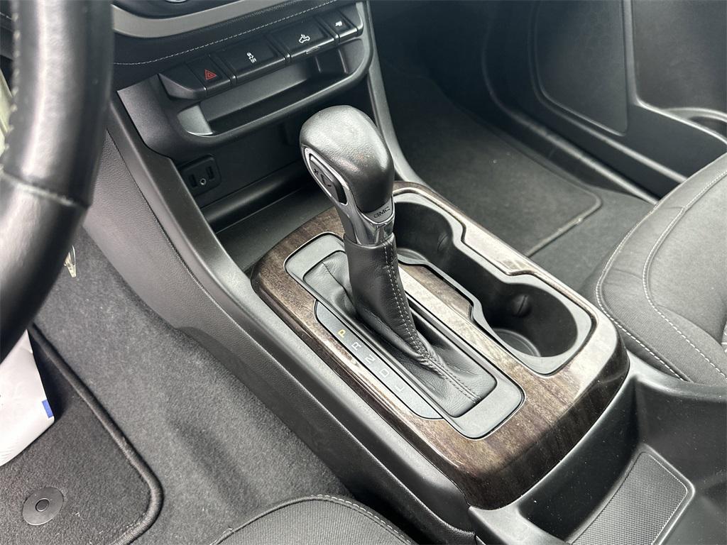 used 2022 GMC Canyon car, priced at $31,372