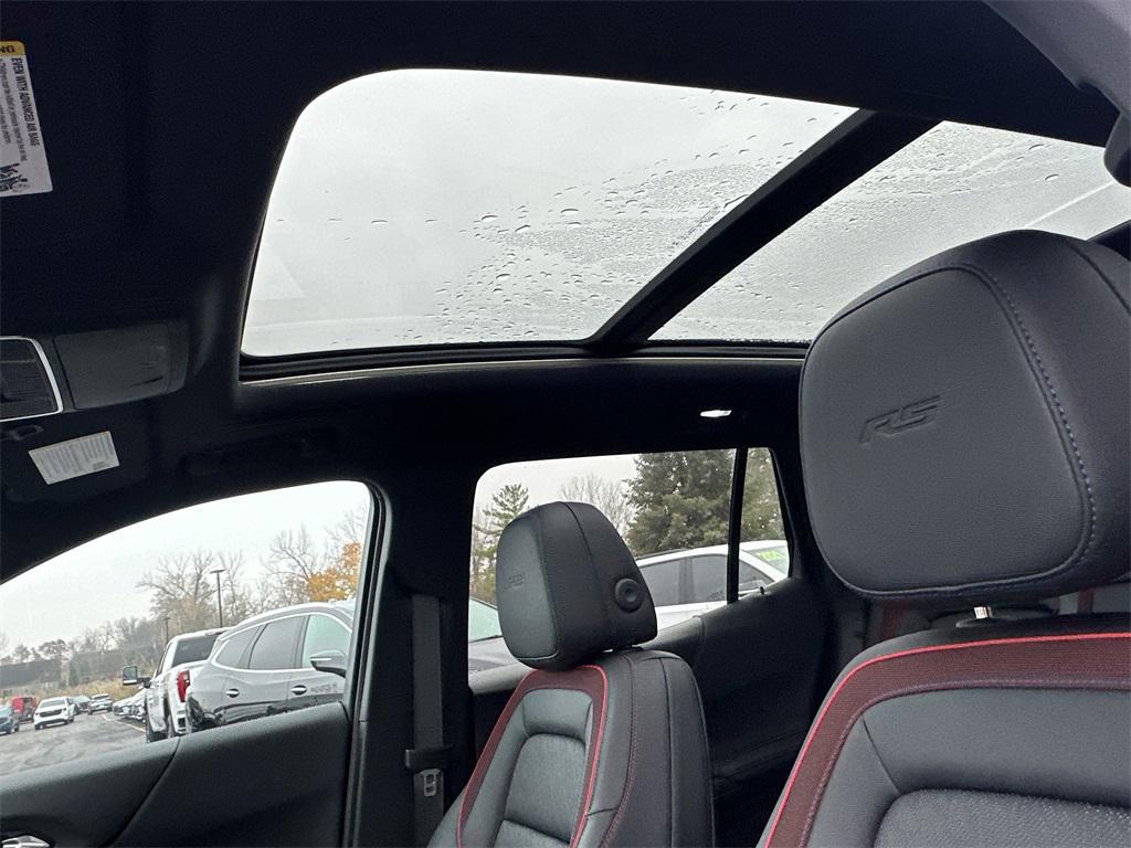 used 2025 Chevrolet Equinox car, priced at $32,490