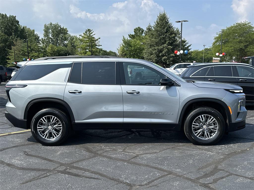 used 2025 Chevrolet Traverse car, priced at $40,500