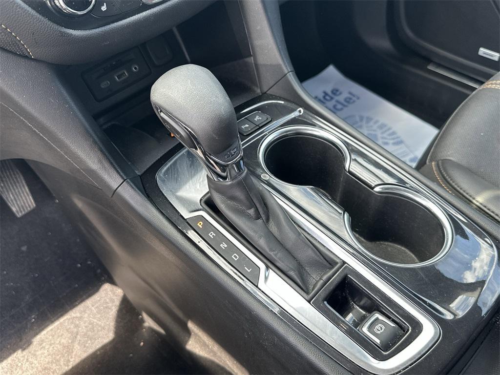 used 2022 Chevrolet Equinox car, priced at $22,400