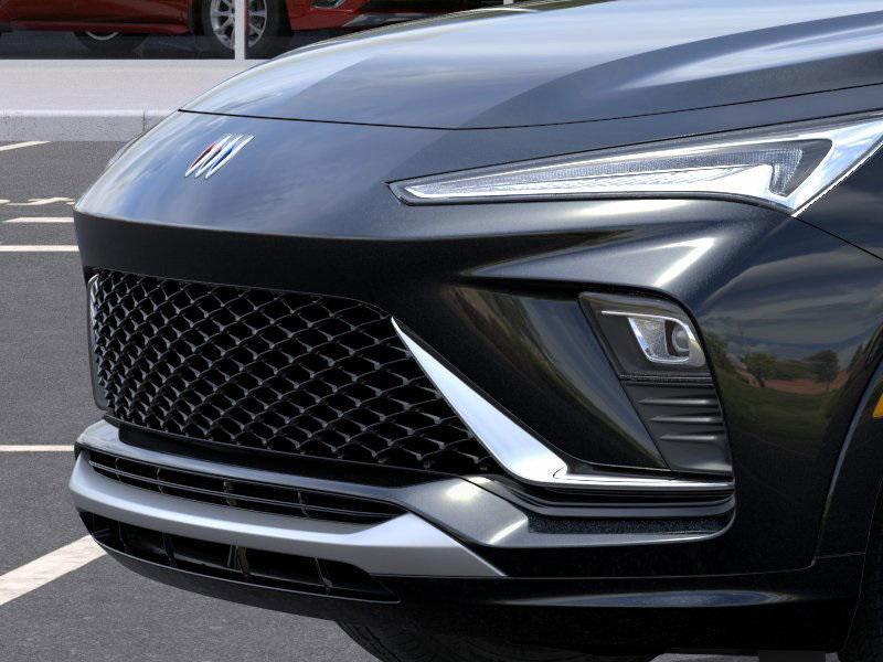 new 2025 Buick Envista car, priced at $28,154