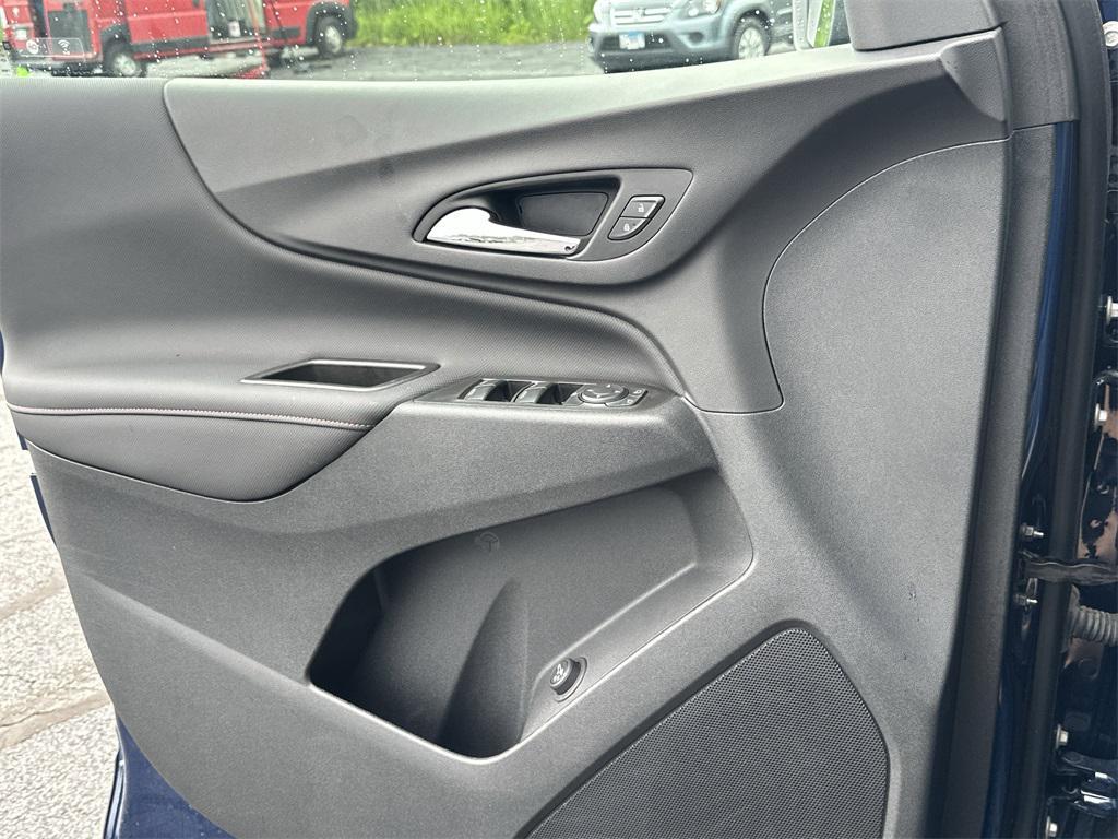 used 2022 Chevrolet Equinox car, priced at $24,400