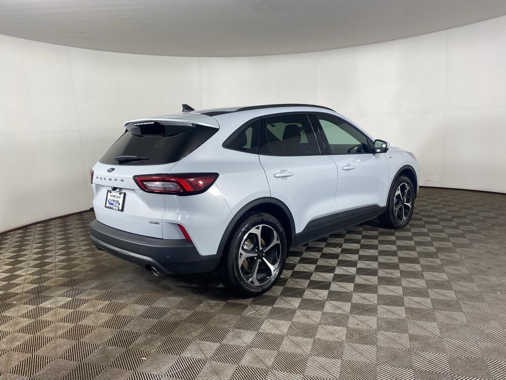 used 2025 Ford Escape car, priced at $34,999