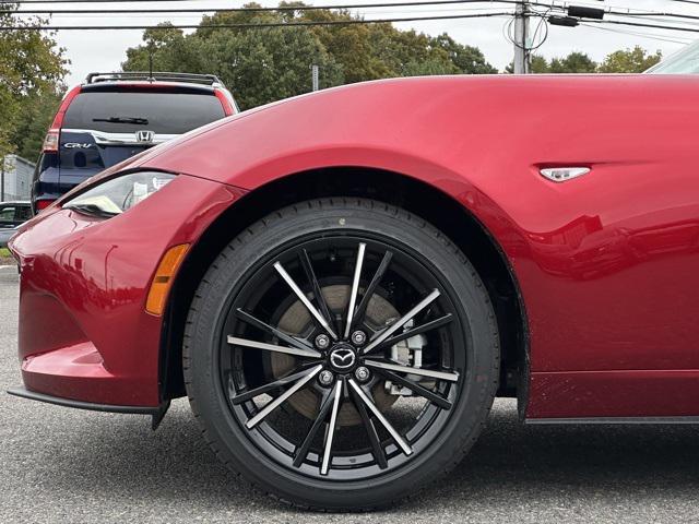 new 2024 Mazda MX-5 Miata RF car