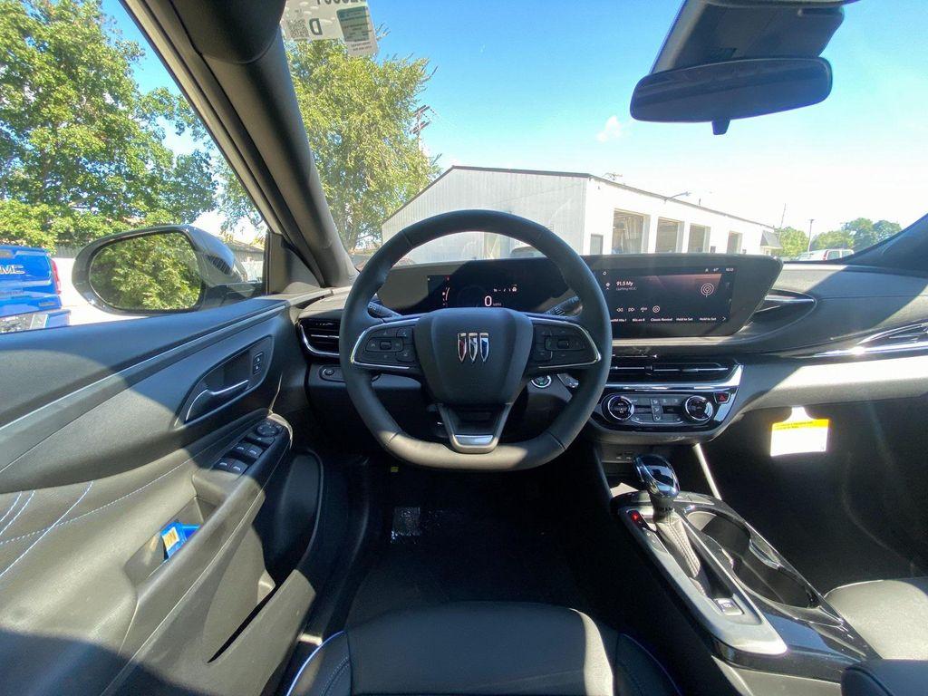 new 2025 Buick Envista car, priced at $25,385