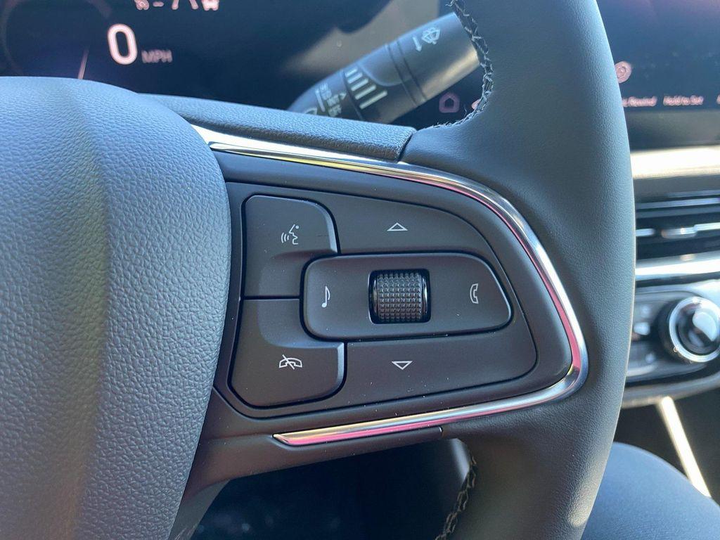 new 2025 Buick Envista car, priced at $25,385