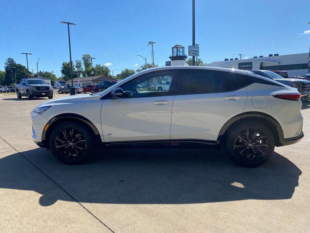 new 2025 Buick Envista car, priced at $25,385