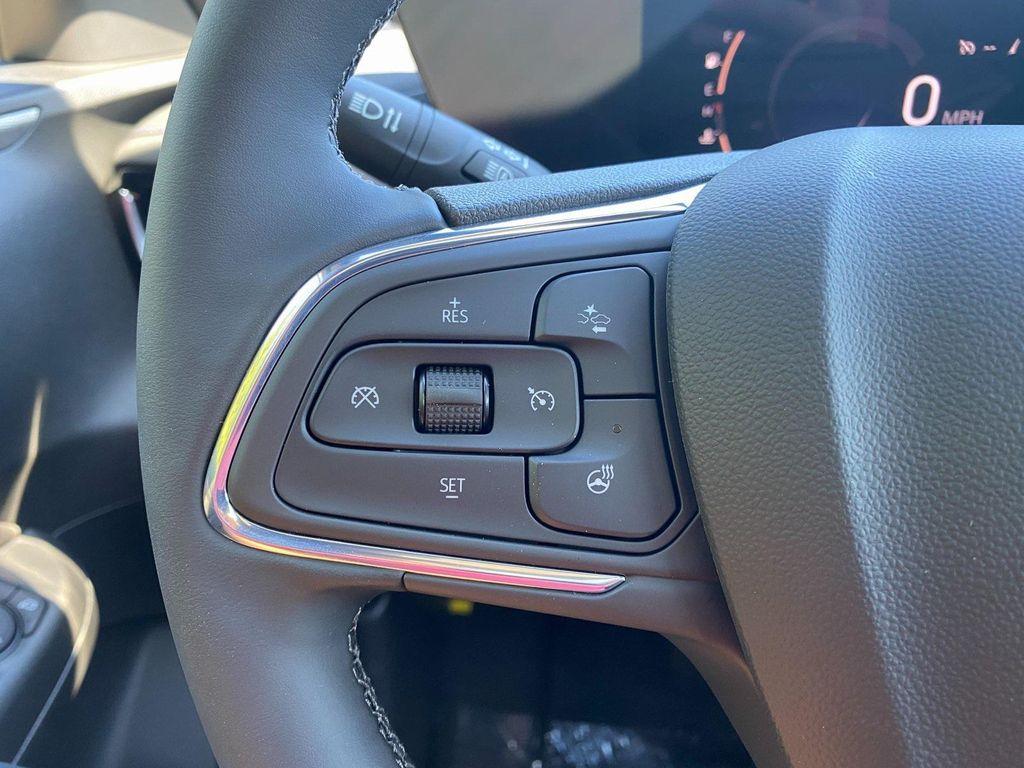 new 2025 Buick Envista car, priced at $25,385