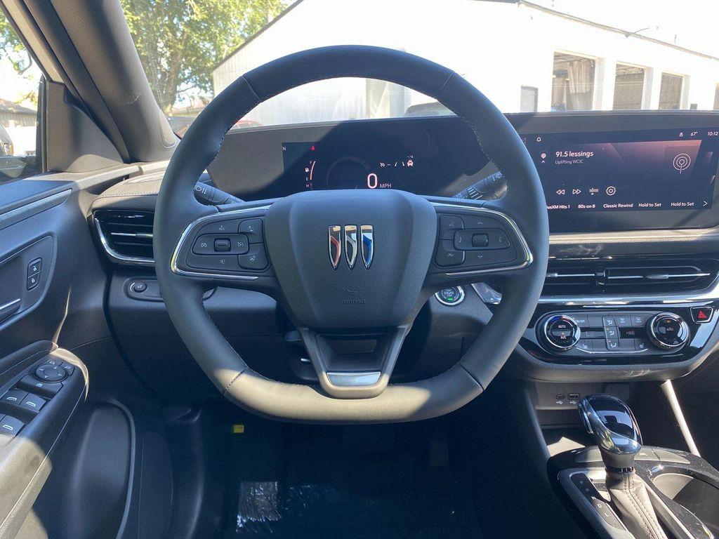 new 2025 Buick Envista car, priced at $25,385