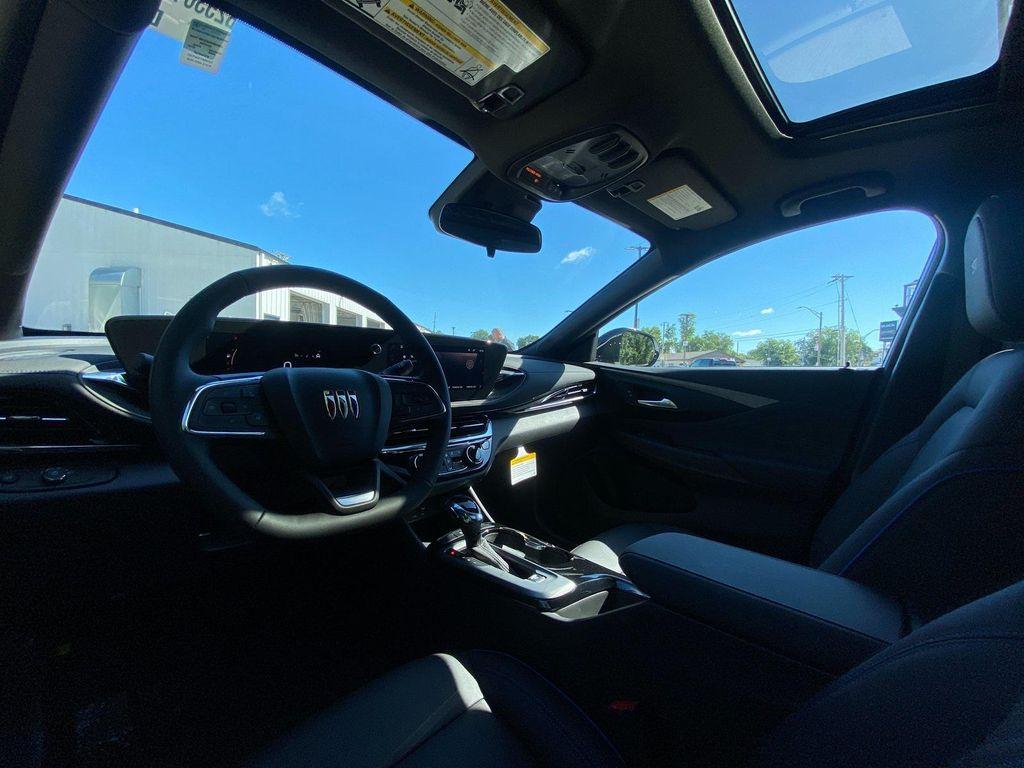 new 2025 Buick Envista car, priced at $25,385