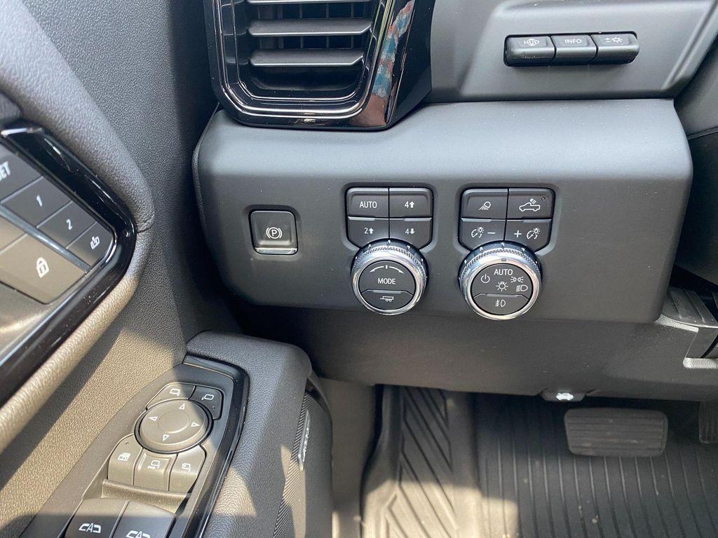 new 2025 GMC Sierra 3500 car, priced at $86,250