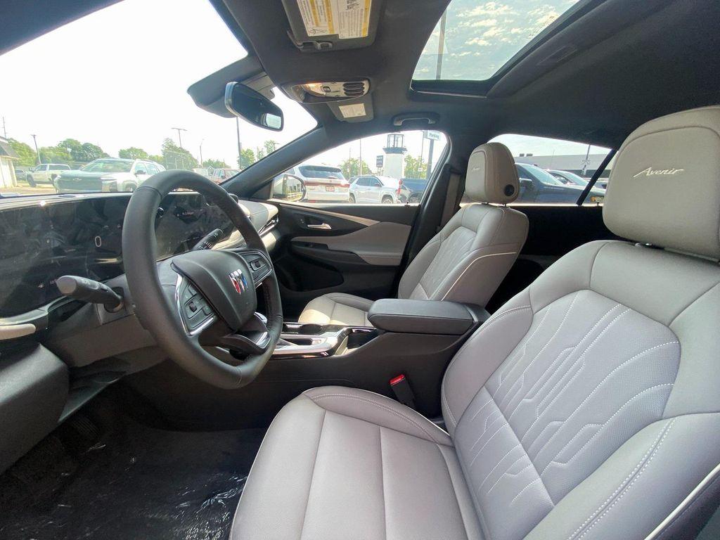 new 2025 Buick Envista car, priced at $28,085