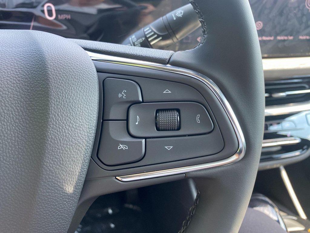 new 2025 Buick Envista car, priced at $28,085