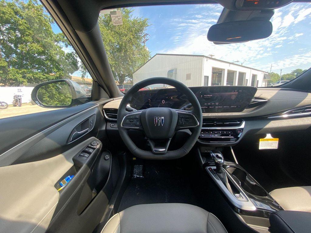 new 2025 Buick Envista car, priced at $28,085
