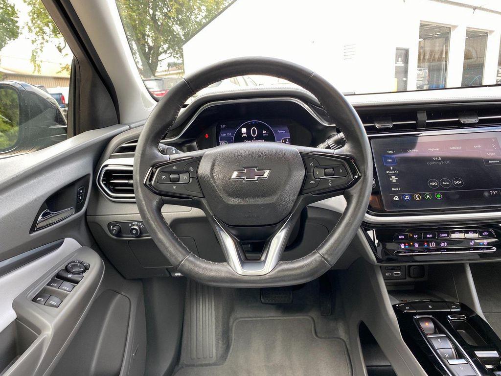 used 2022 Chevrolet Bolt EUV car, priced at $22,900