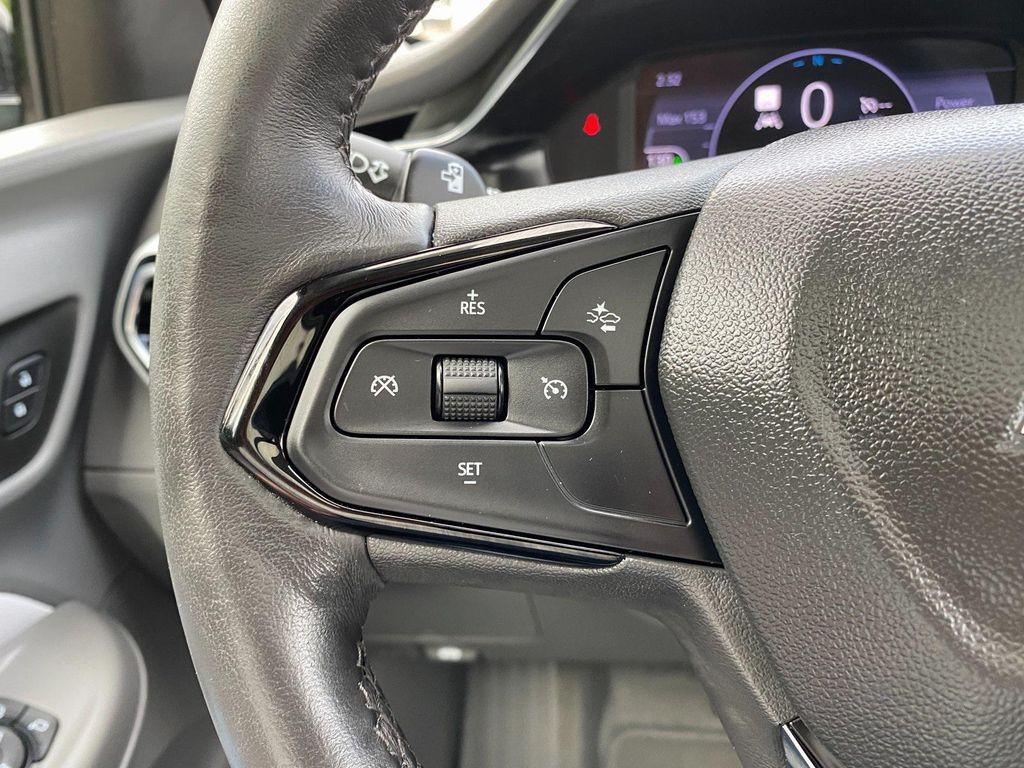 used 2022 Chevrolet Bolt EUV car, priced at $22,900