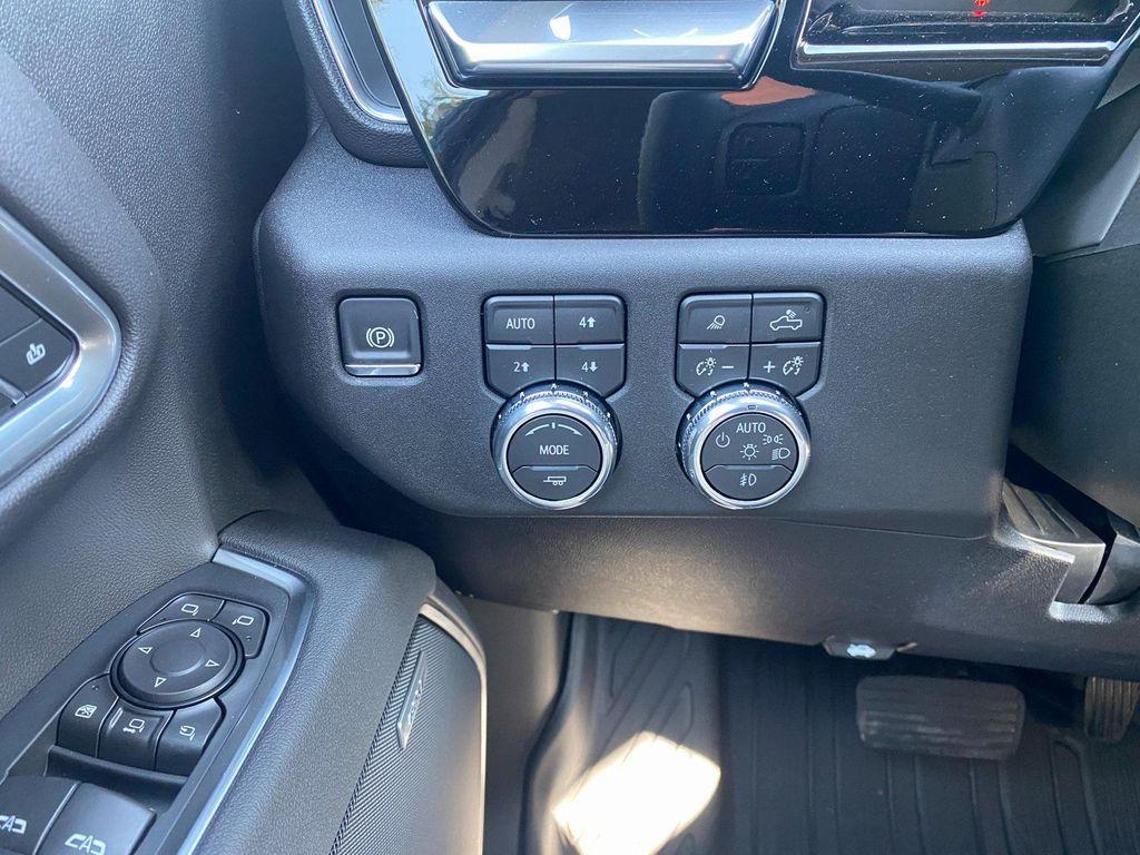 new 2026 GMC Sierra 2500 car, priced at $70,102