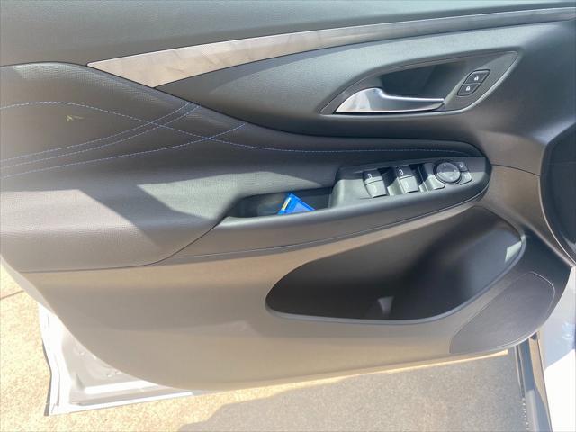 new 2025 Buick Envista car, priced at $25,590