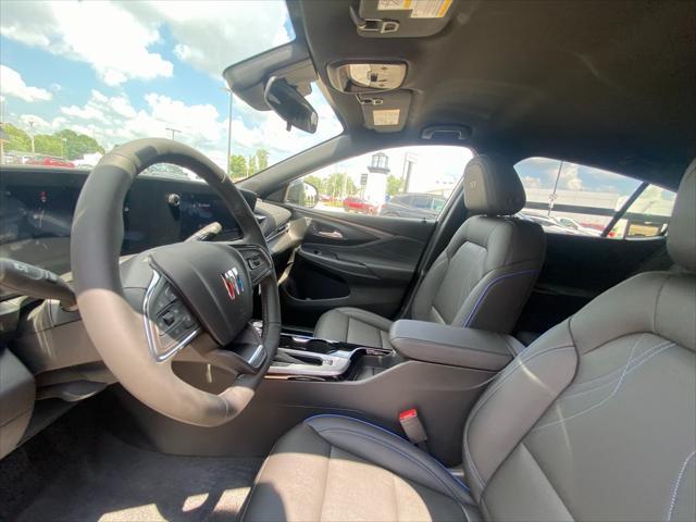 new 2025 Buick Envista car, priced at $25,590