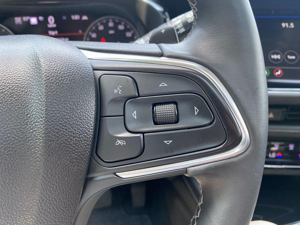 used 2022 Buick Envision car, priced at $27,400