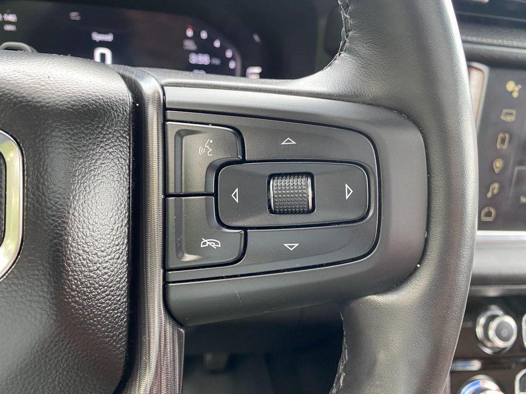 used 2023 GMC Yukon car, priced at $64,900