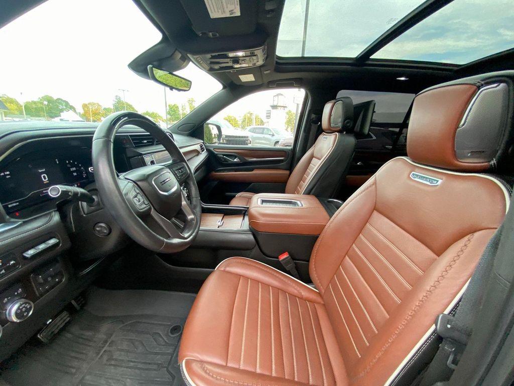 used 2023 GMC Yukon car, priced at $64,900