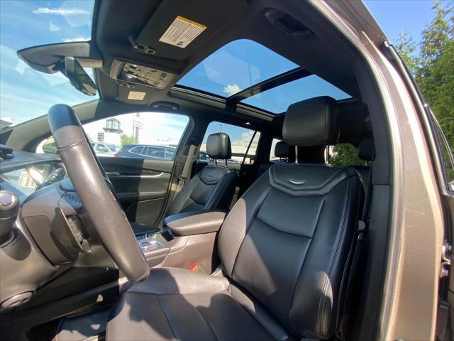 used 2022 Cadillac XT6 car, priced at $39,060