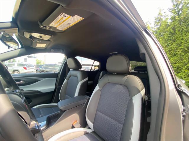new 2025 Buick Envista car, priced at $24,685