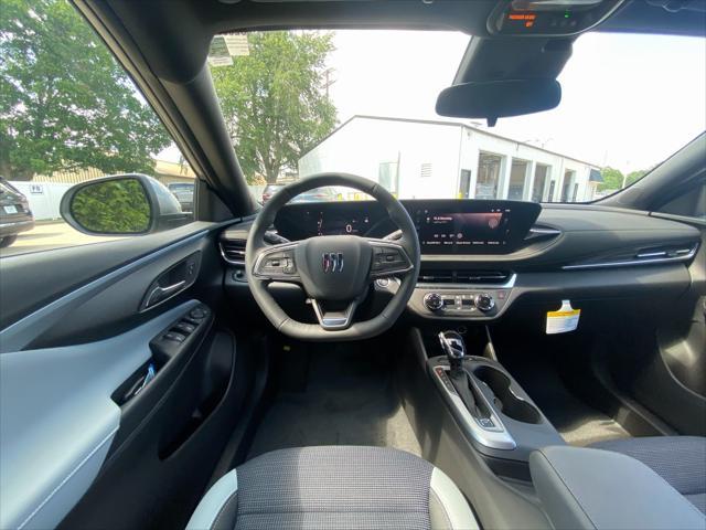 new 2025 Buick Envista car, priced at $24,685