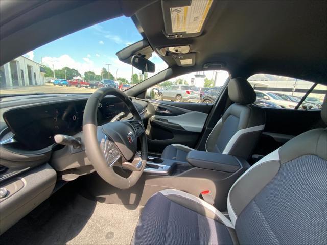 new 2025 Buick Envista car, priced at $24,685