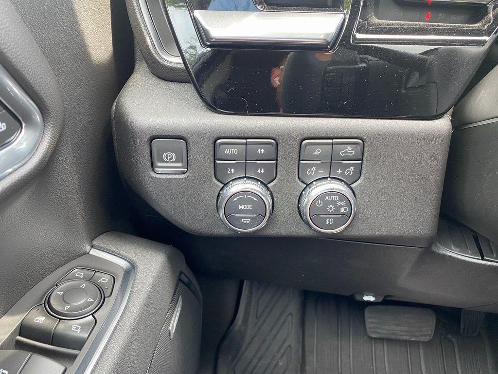 new 2025 GMC Sierra 1500 car, priced at $59,602