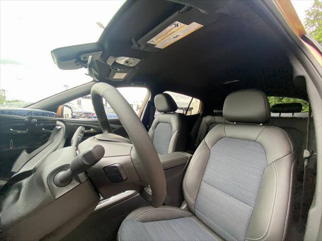 new 2025 Buick Envista car, priced at $25,685