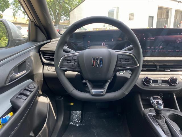 new 2025 Buick Envista car, priced at $24,685