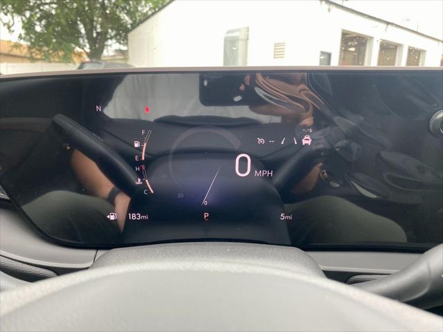 new 2025 Buick Envista car, priced at $26,085