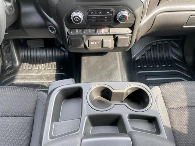 new 2025 GMC Sierra 1500 car, priced at $41,990