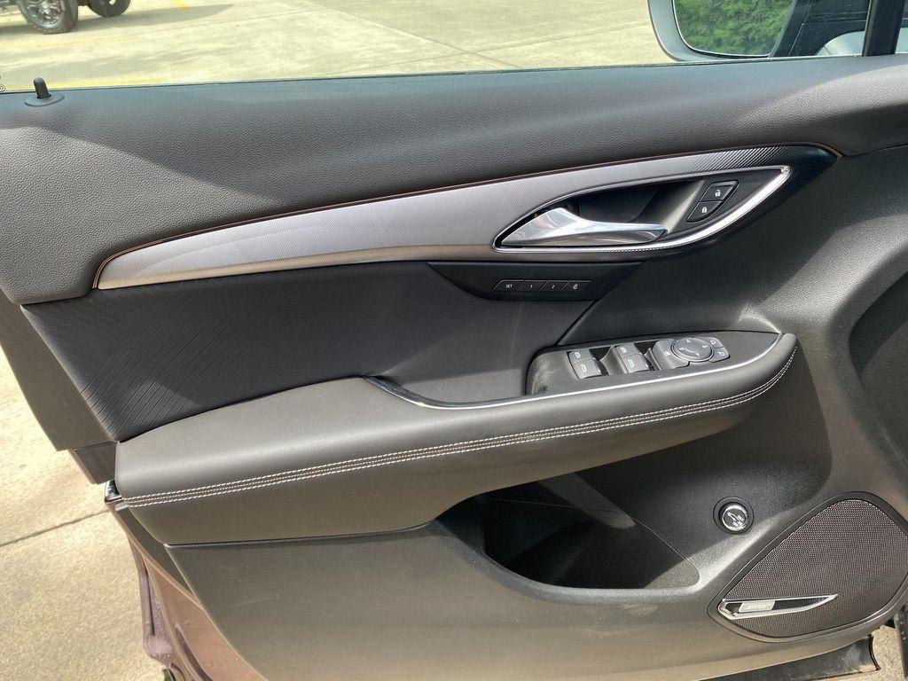 new 2025 Buick Envision car, priced at $43,235