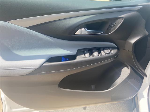 new 2025 Buick Envista car, priced at $24,190