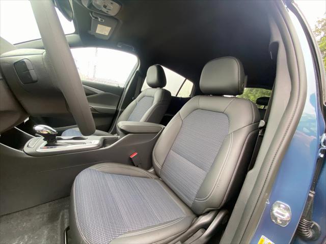 new 2025 Buick Envista car, priced at $24,490