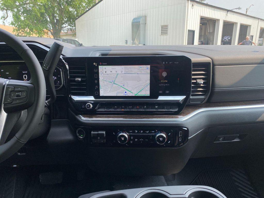 new 2025 GMC Sierra 1500 car, priced at $49,045