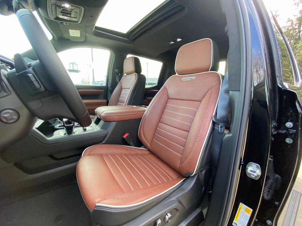 new 2025 GMC Sierra 1500 car, priced at $74,055