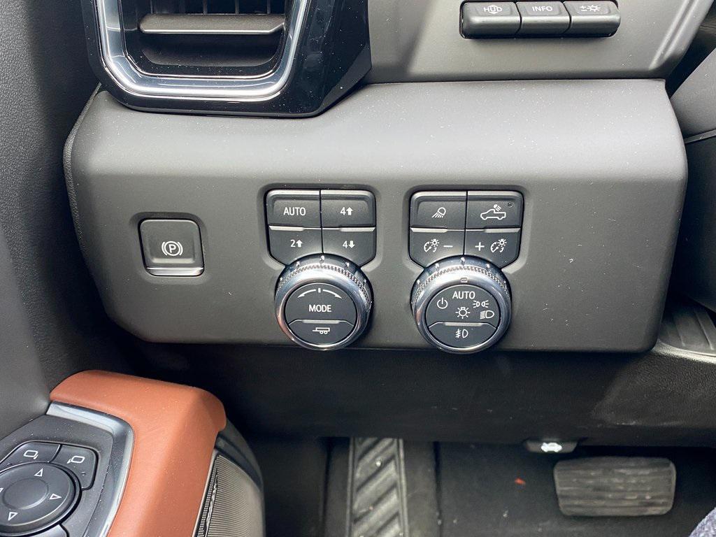 new 2025 GMC Sierra 1500 car, priced at $74,055